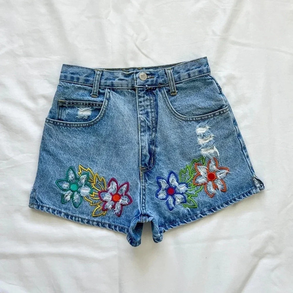 Vintage 90’s Nada Nuff Embroidered Denim Shorts - Picture 2 of 11